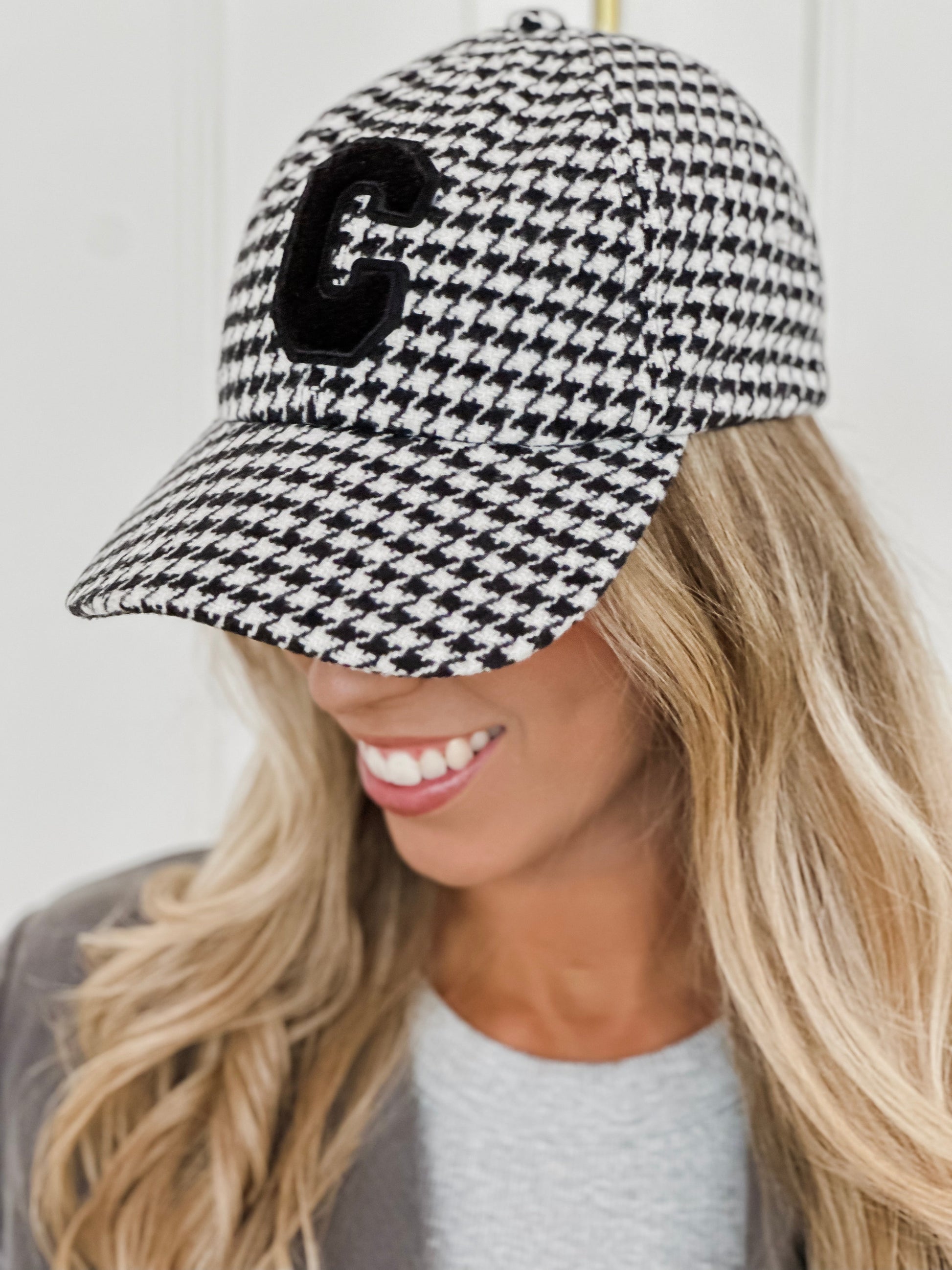 Black Pied de Poule Cap