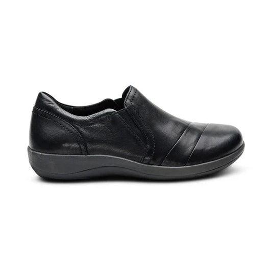 Aetrex Women's Helena Slip On in Black