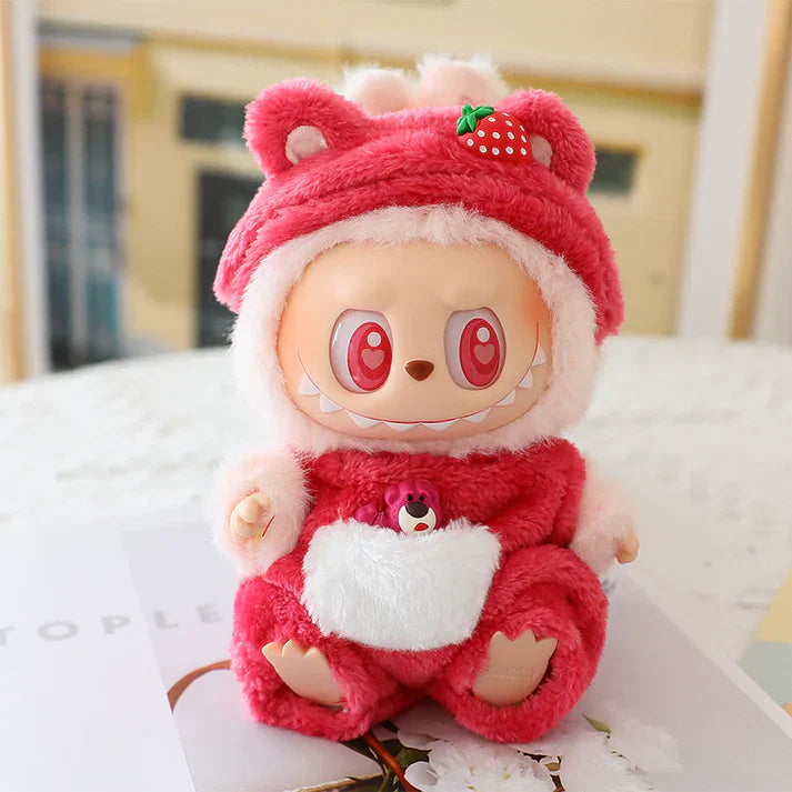 LabubuMania – Outfit Strawberry (Labubu incluso)