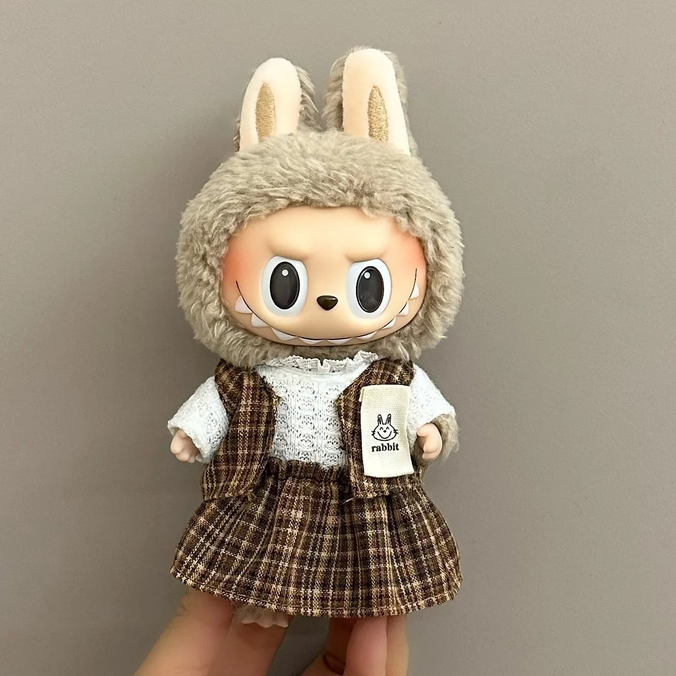 LabubuMania – Outfit Rabbit Chic (Labubu incluso)